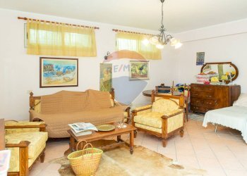 Soggiorno - Villa a Schiera Via Don Luigi Sturzo
 
8, Giardini-Naxos - foto 35