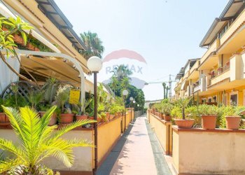 Edificio all\'aperto - Villa a Schiera Via Don Luigi Sturzo
 
8, Giardini-Naxos - foto 46