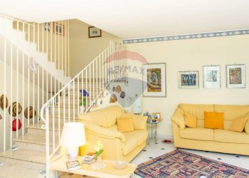 Soggiorno - Villa a Schiera Via Don Luigi Sturzo
 
8, Giardini-Naxos - foto 52