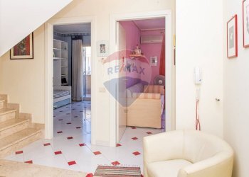 Hall / corridoio - Villa a Schiera Via Don Luigi Sturzo
 
8, Giardini-Naxos - foto 55