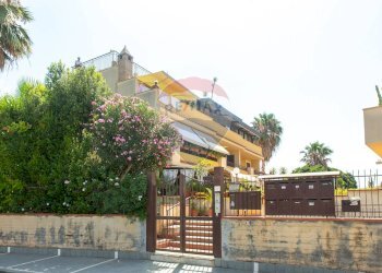 Edificio all\'aperto - Villa a Schiera Via Don Luigi Sturzo
 
8, Giardini-Naxos - foto 67