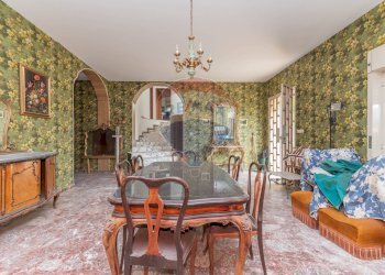 Sala da pranzo - Villa Via Andromeda
 
1, Caltagirone - foto 19