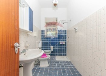 Bagno - Villa Via Andromeda
 
1, Caltagirone - foto 24