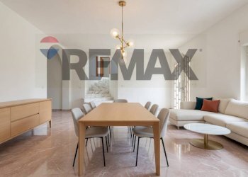 Sala da pranzo - Villa Via Andromeda
 
1, Caltagirone - foto 23