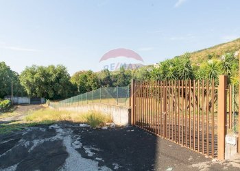 Giardino - Terreno agricolo Via Archimede
 
38, Zafferana Etnea - foto 2