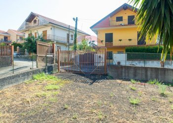 Casa all\'aperto - Terreno agricolo Via Archimede
 
38, Zafferana Etnea - foto 8