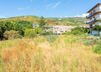 Vista delle montagne - Terreno agricolo Via Archimede
 
38, Zafferana Etnea - foto 23