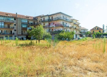 Edificio all\'aperto - Terreno agricolo Via Archimede
 
38, Zafferana Etnea - foto 34