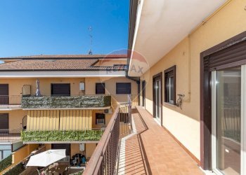 Balcone - Bilocale Via Piano Tavola (ex strada provinciale 229)
 
snc, Motta Sant'Anastasia - foto 4