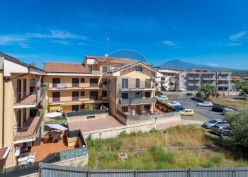 Edificio all\'aperto - Bilocale Via Piano Tavola (ex strada provinciale 229)
 
snc, Motta Sant'Anastasia - foto 17