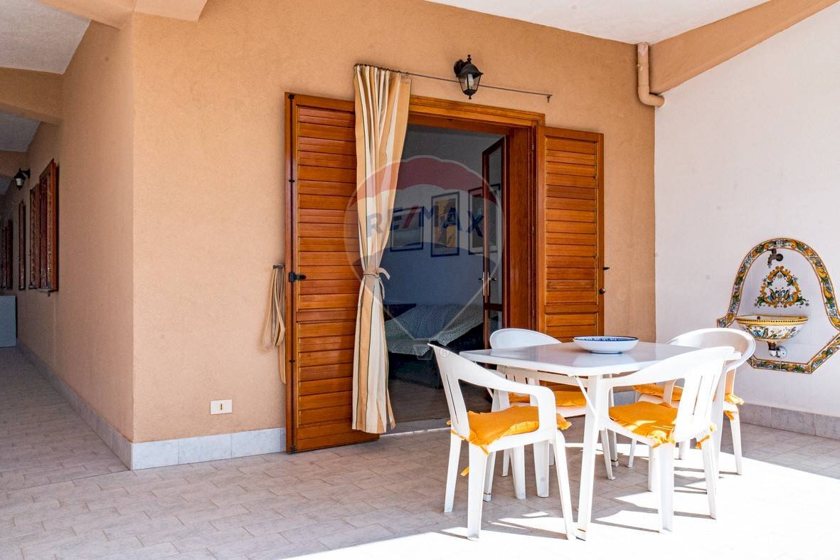 Terrazza - Quadrilocale Contrada Sillemi
 
6, Letojanni - foto 2