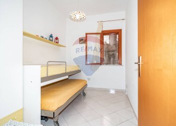 Camera / camera da letto - Quadrilocale Contrada Sillemi
 
6, Letojanni - foto 15