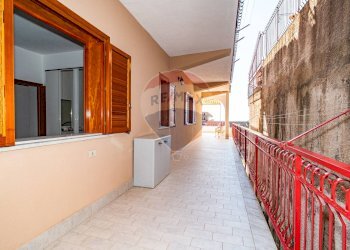 Hall / corridoio - Quadrilocale Contrada Sillemi
 
6, Letojanni - foto 22