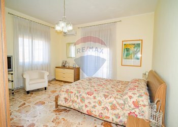 Camera / camera da letto - Appartamento Via Salvador Allende
 
20, Misterbianco - foto 19