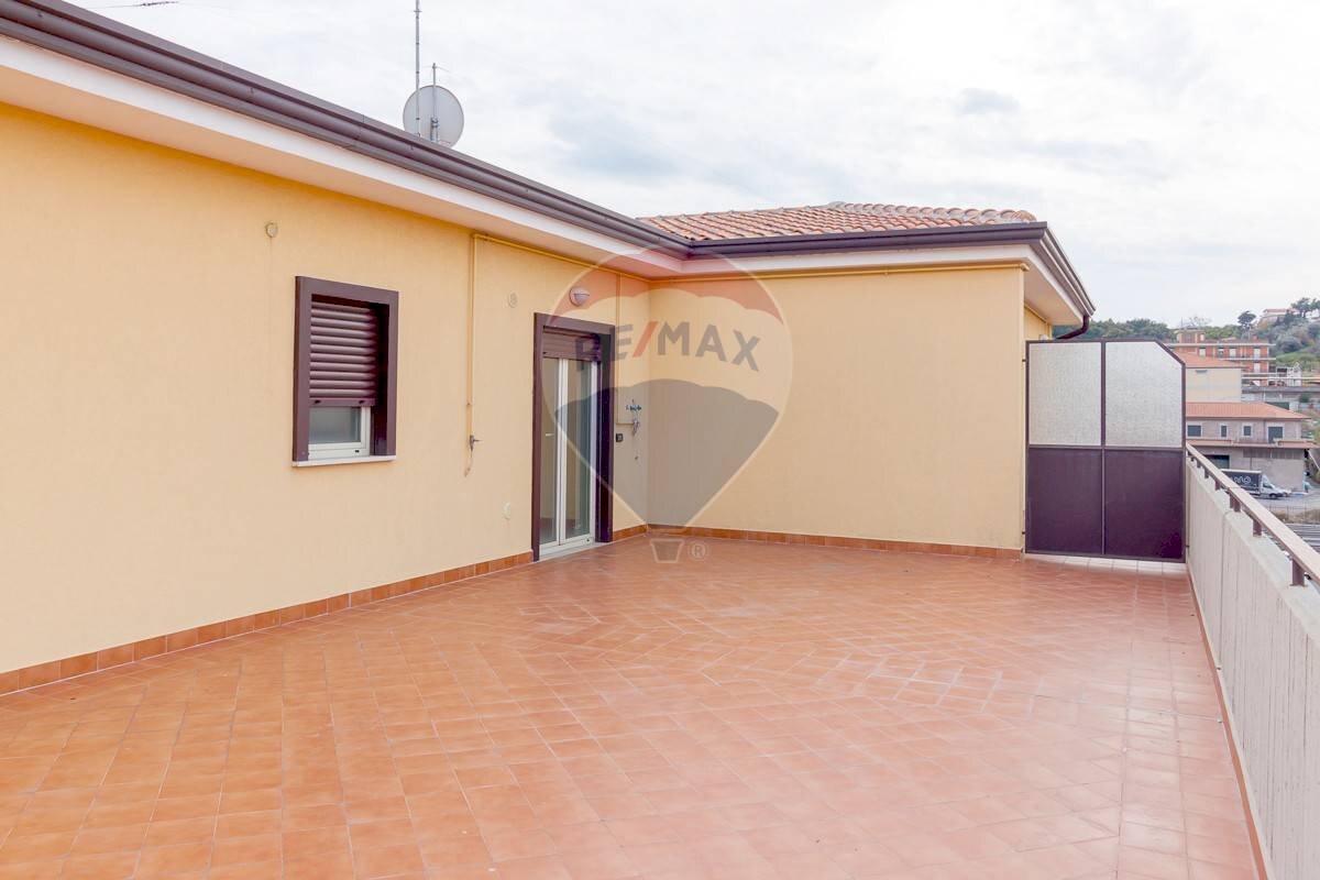 Terrazza - Attico Via Piano Tavola - C.da Vazzano-Complesso BGM
 
SNC, Motta Sant'Anastasia - foto 2