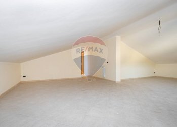 Stanza vuota - Attico Via Piano Tavola - C.da Vazzano-Complesso BGM
 
SNC, Motta Sant'Anastasia - foto 12