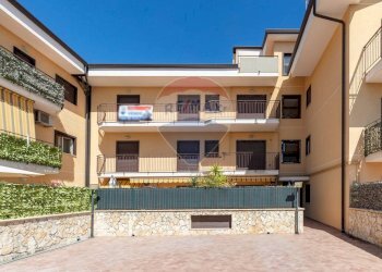 Edificio all\'aperto - Attico Via Piano Tavola - C.da Vazzano-Complesso BGM
 
SNC, Motta Sant'Anastasia - foto 32