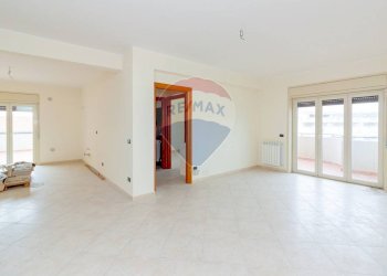 Stanza vuota - Attico Via Piano Tavola - C.da Vazzano-Complesso BGM
 
SNC, Motta Sant'Anastasia - foto 60