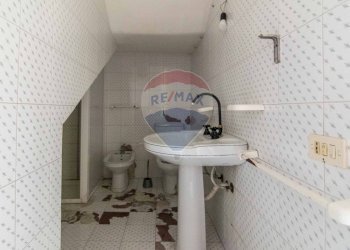 Bagno - Bilocale Via Ludovico Ariosto
 
24, Paterno - foto 9