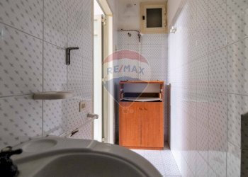 Bagno - Bilocale Via Ludovico Ariosto
 
24, Paterno - foto 12