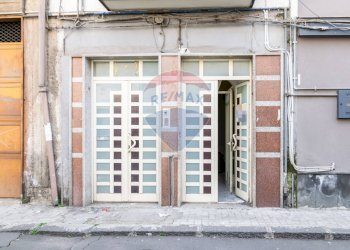 Edificio all\'aperto - Bilocale Via Ludovico Ariosto
 
24, Paterno - foto 15