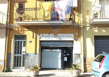 Edificio all\'aperto - Locale Commerciale Via Stazione Isolamento
 
82, Caltagirone - foto 3