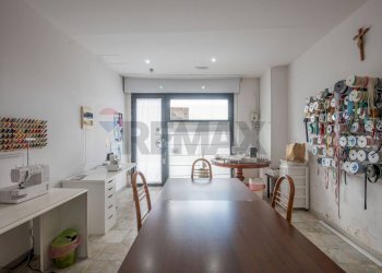 Sala da pranzo - Commercial Premises Via Stazione Isolamento
 
82, Caltagirone - photo 3