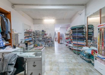 Dispensa di stoccaggio - Commercial Premises Via Stazione Isolamento
 
82, Caltagirone - photo 4