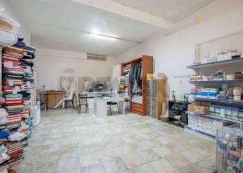 Dispensa di stoccaggio - Commercial Premises Via Stazione Isolamento
 
82, Caltagirone - photo 5