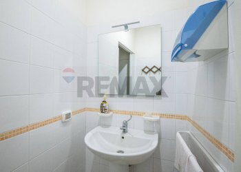 Bagno - Commercial Premises Via Stazione Isolamento
 
82, Caltagirone - photo 7