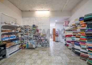 Dispensa di stoccaggio - Commercial Premises Via Stazione Isolamento
 
82, Caltagirone - photo 9