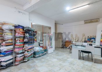 Dispensa di stoccaggio - Commercial Premises Via Stazione Isolamento
 
82, Caltagirone - photo 11