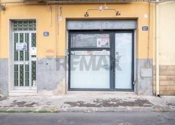 Edificio all\'aperto - Commercial Premises Via Stazione Isolamento
 
82, Caltagirone - photo 18