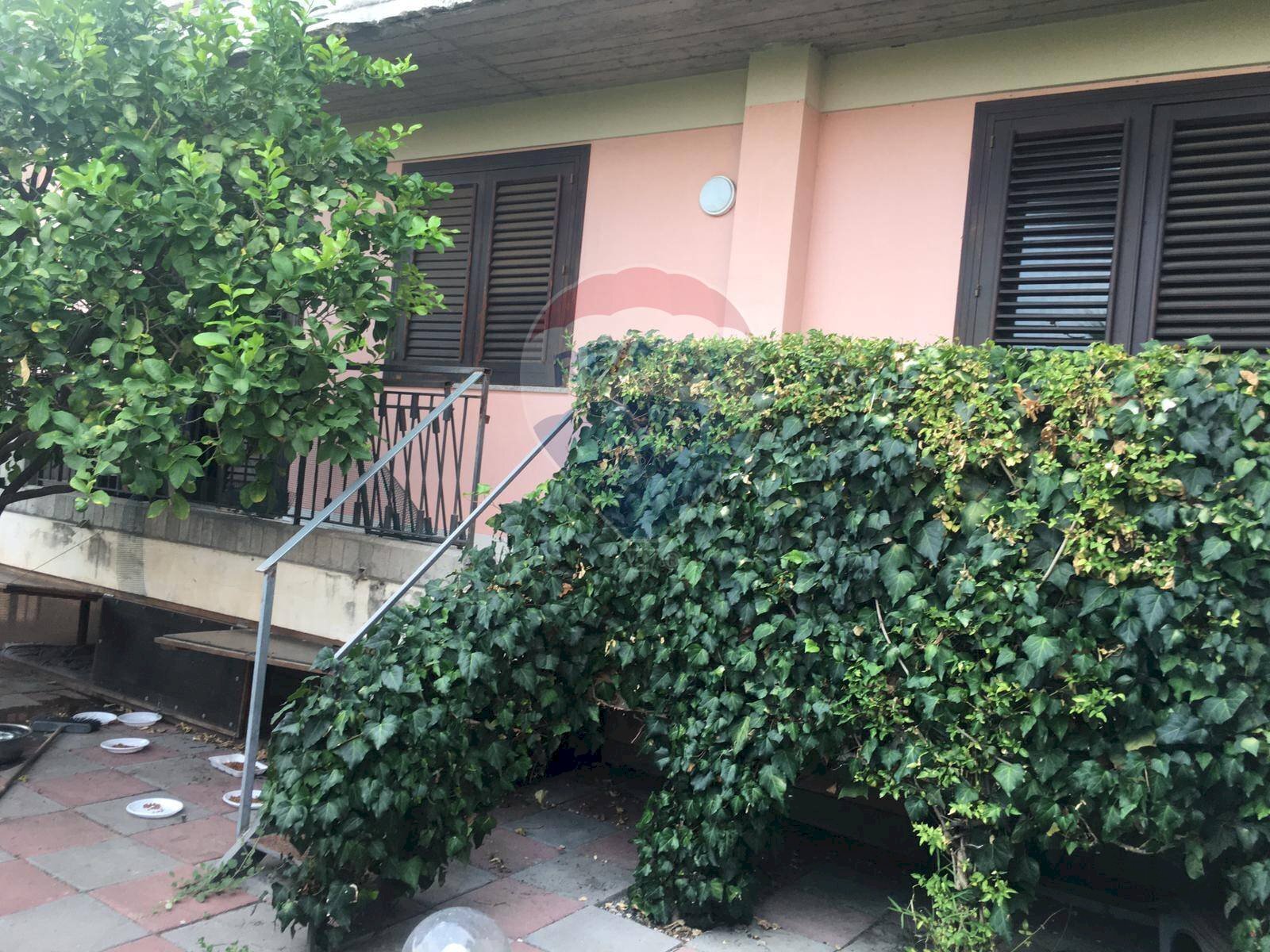 Giardino - Appartamento via Carlino
 
75D, Mascali - foto 3