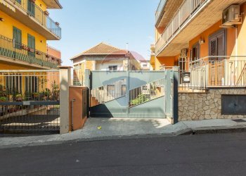 Edificio all\'aperto - Casa semi indipendente Via Terza Retta di Ponente
 
231, Belpasso - foto 2