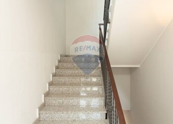 Scale - Casa semi indipendente Via Terza Retta di Ponente
 
231, Belpasso - foto 6