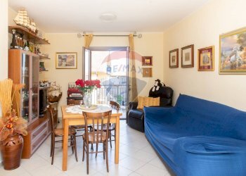 Sala da pranzo - Casa semi indipendente Via Terza Retta di Ponente
 
231, Belpasso - foto 10