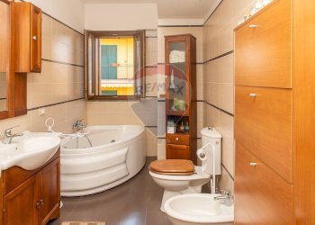 Bagno - Casa semi indipendente Via Terza Retta di Ponente
 
231, Belpasso - foto 22