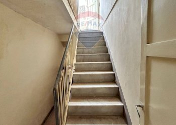 Scale - Casa semi indipendente Via Vittorio Emanuele
 
291, Paterno - foto 14