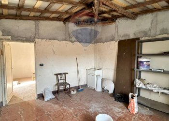 Stanza vuota - Casa semi indipendente Via Vittorio Emanuele
 
291, Paterno - foto 17