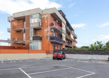 Edificio all\'aperto - Attico Via Sardegna
 
26, Belpasso - foto 46