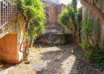 Giardino - Casa indipendente Via  Umberto
 
50, San Gregorio di Catania - foto 4