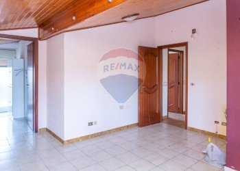 Stanza vuota - Trilocale Via Asia
 
8, Gravina di Catania - foto 15