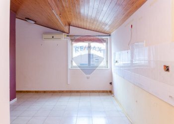 Stanza vuota - Trilocale Via Asia
 
8, Gravina di Catania - foto 16