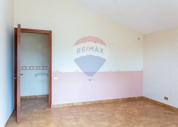 Stanza vuota - Trilocale Via Asia
 
8, Gravina di Catania - foto 20