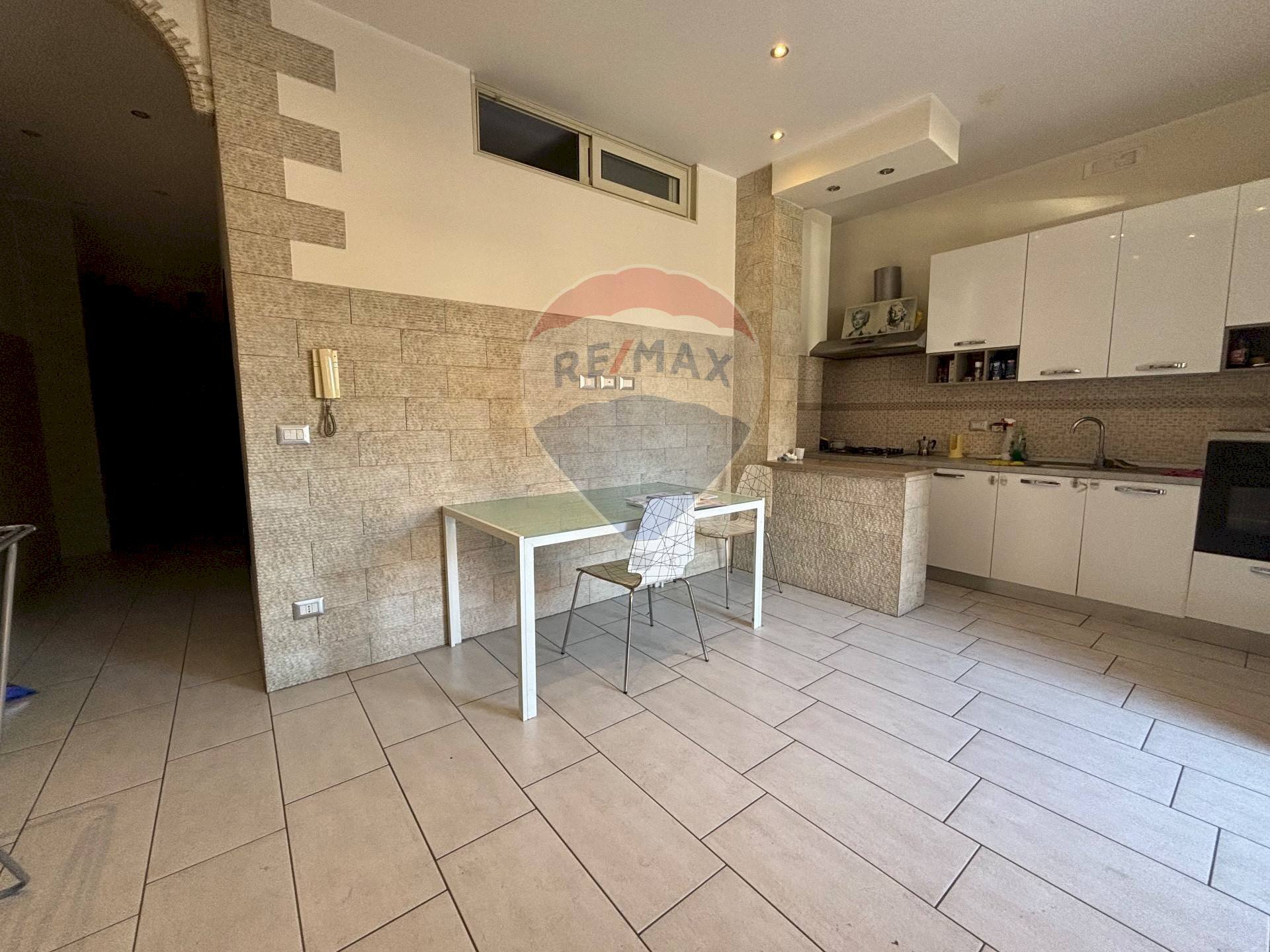 Cucina - Bilocale Via Michele Amari
 
7, Misterbianco - foto 3