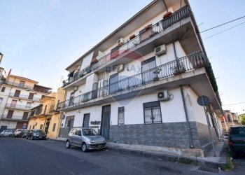 Edificio all\'aperto - Attico Via Michele Amari
 
9, Misterbianco - foto 1