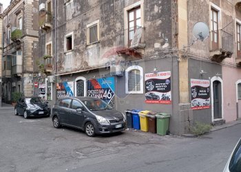 Edificio all\'aperto - Casa indipendente Via Idria
 
7/9, Catania - foto 1