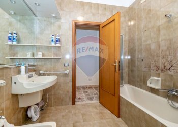 Bagno - Appartamento via Galileo Galilei
 
7, Caltagirone - foto 30