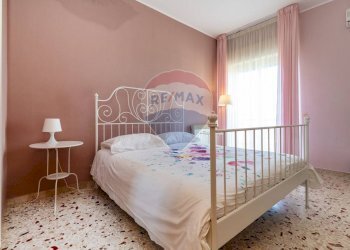 Camera / camera da letto - Appartamento via Galileo Galilei
 
7, Caltagirone - foto 33